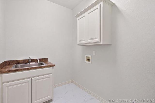 4526 E 141st Place S, Bixby, OK 74008