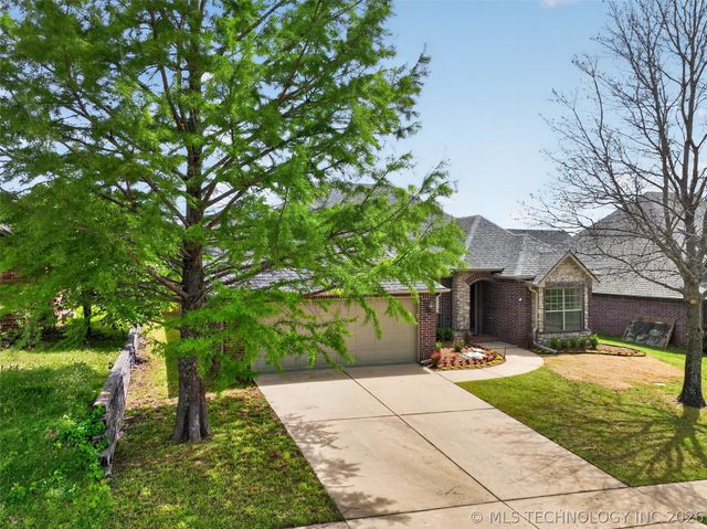 4526 E 141st Place S, Bixby, OK 74008
