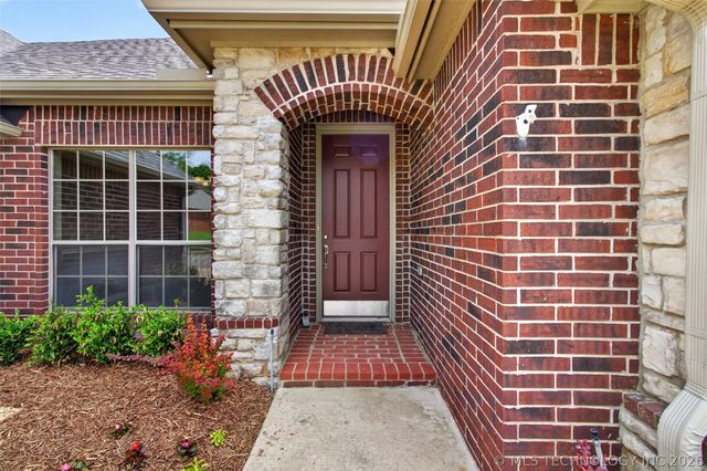 4526 E 141st Place S, Bixby, OK 74008