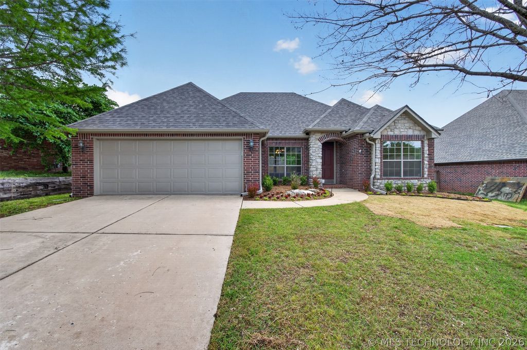 4526 E 141st Place S, Bixby, OK 74008