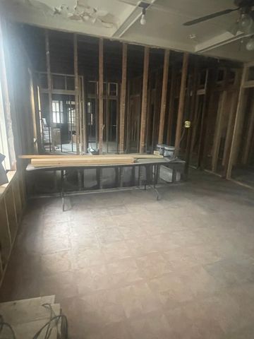 4821 W Washington Boulevard, Chicago, IL 60644