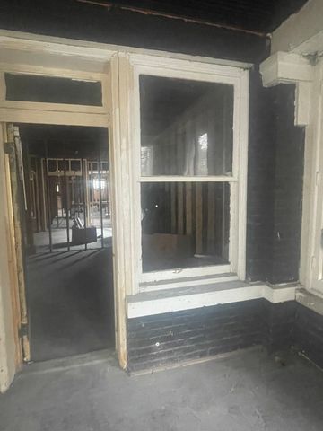 4821 W Washington Boulevard, Chicago, IL 60644