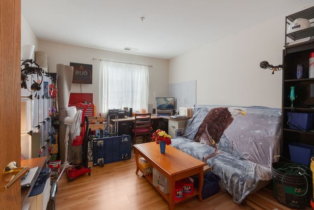 801 N Mclean Boulevard 222, Elgin, IL 60123