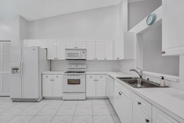 7043 Summer Tree Drive, Boynton Beach, FL 33437