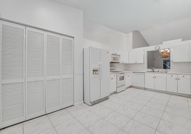 7043 Summer Tree Drive, Boynton Beach, FL 33437