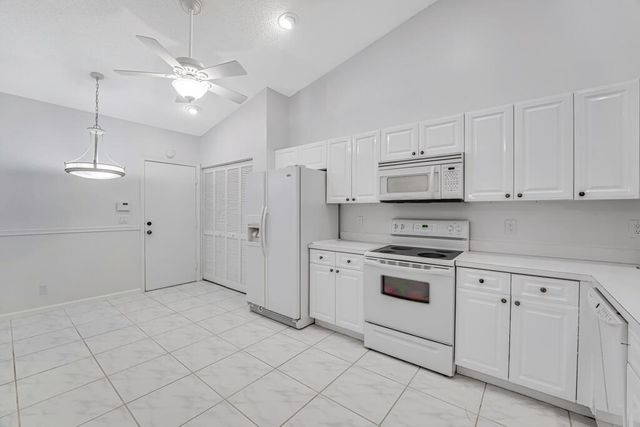 7043 Summer Tree Drive, Boynton Beach, FL 33437