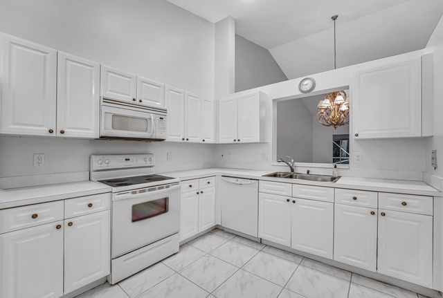 7043 Summer Tree Drive, Boynton Beach, FL 33437