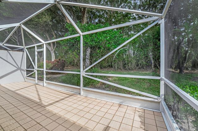 7043 Summer Tree Drive, Boynton Beach, FL 33437