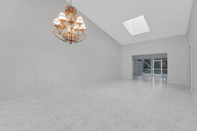 7043 Summer Tree Drive, Boynton Beach, FL 33437