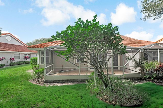 7043 Summer Tree Drive, Boynton Beach, FL 33437