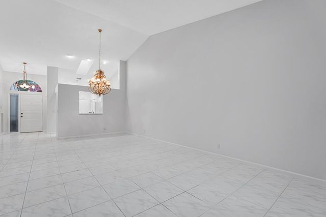 7043 Summer Tree Drive, Boynton Beach, FL 33437