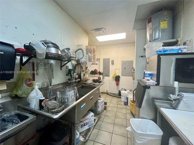 10251 Pines Blvd, Pembroke Pines, FL 33026