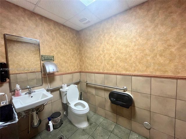 10251 Pines Blvd, Pembroke Pines, FL 33026