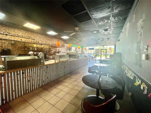 10251 Pines Blvd, Pembroke Pines, FL 33026