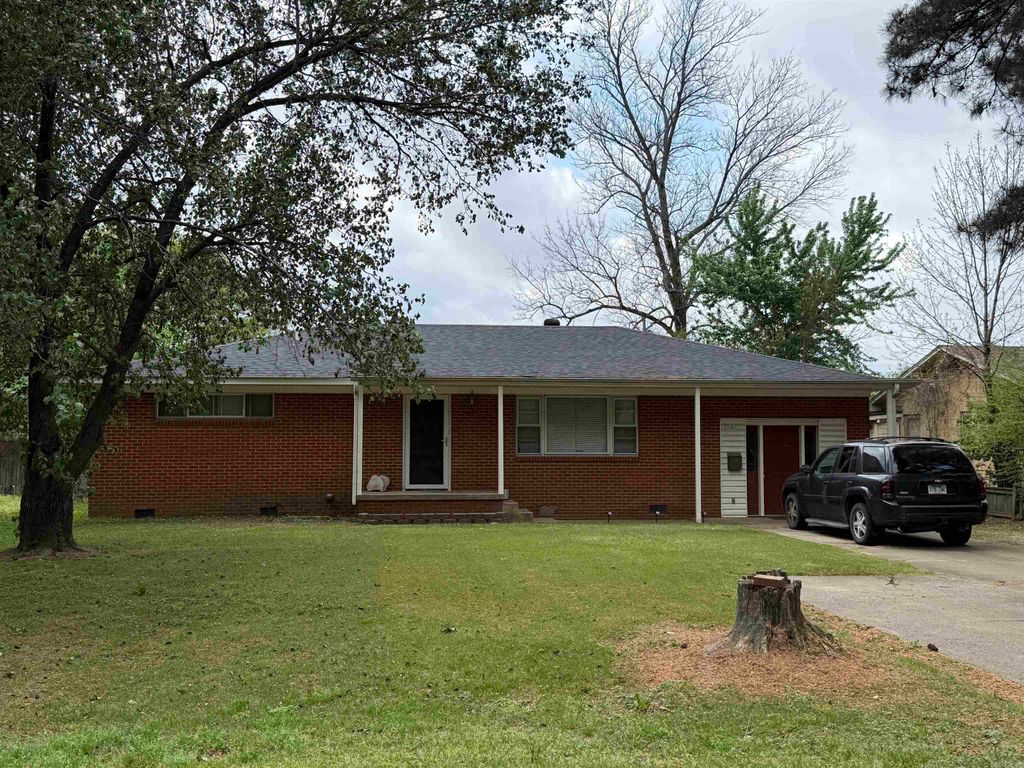1527 South Blvd, Conway, AR 72034