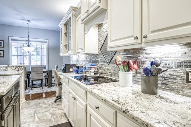 23 Gloria Drive, Hot Springs Village, AR 71909