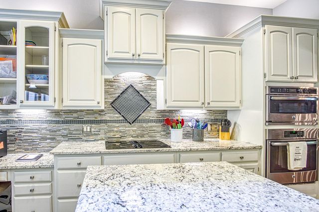 23 Gloria Drive, Hot Springs Village, AR 71909