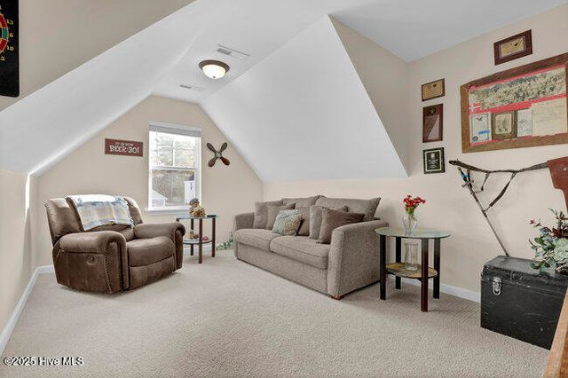 707 Crystal Cove Court, Sneads Ferry, NC 28460