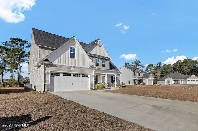707 Crystal Cove Court, Sneads Ferry, NC 28460