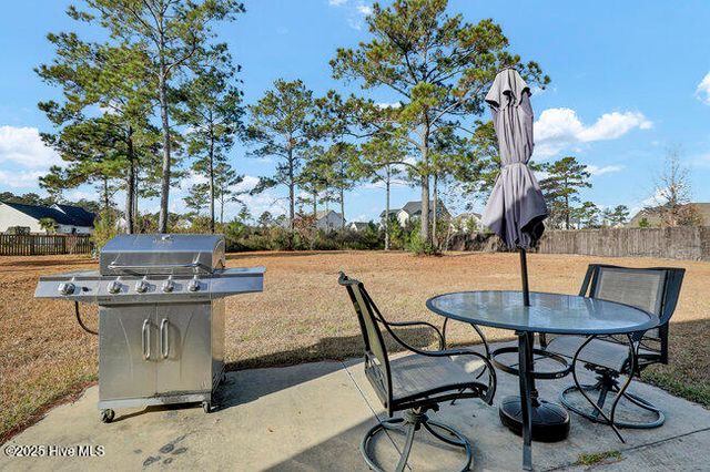 707 Crystal Cove Court, Sneads Ferry, NC 28460