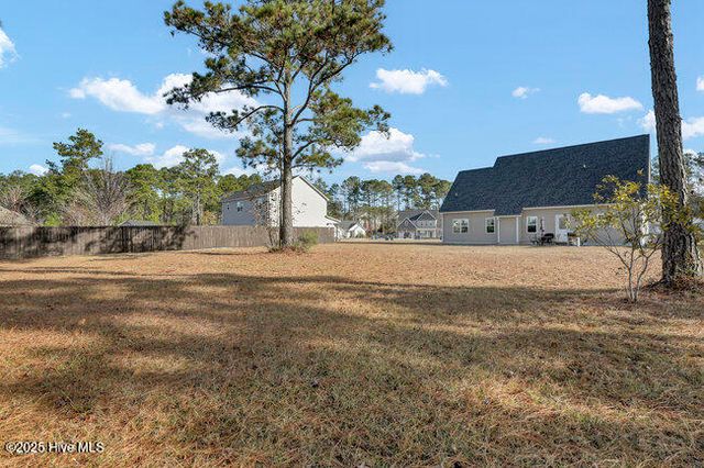 707 Crystal Cove Court, Sneads Ferry, NC 28460