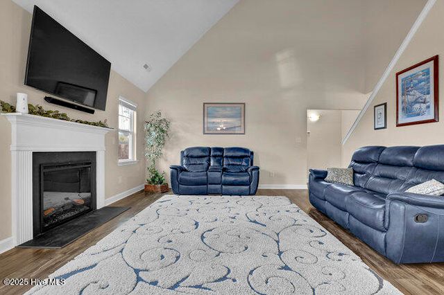 707 Crystal Cove Court, Sneads Ferry, NC 28460