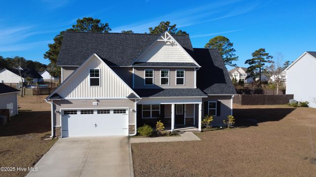 707 Crystal Cove Court, Sneads Ferry, NC 28460