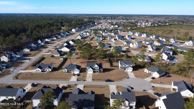 707 Crystal Cove Court, Sneads Ferry, NC 28460