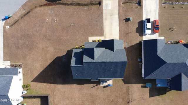 707 Crystal Cove Court, Sneads Ferry, NC 28460