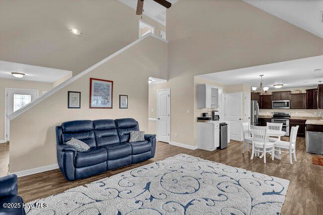 707 Crystal Cove Court, Sneads Ferry, NC 28460