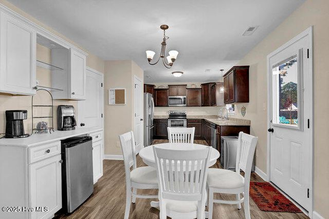 707 Crystal Cove Court, Sneads Ferry, NC 28460