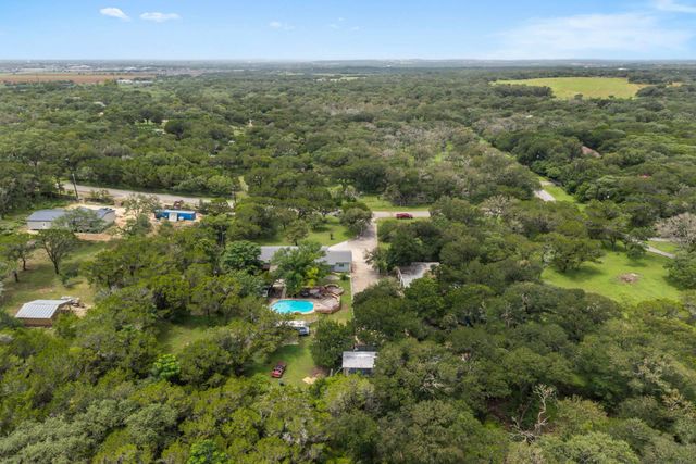 651 High Low DR, New Braunfels, TX 78132