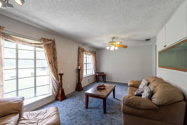 651 High Low DR, New Braunfels, TX 78132