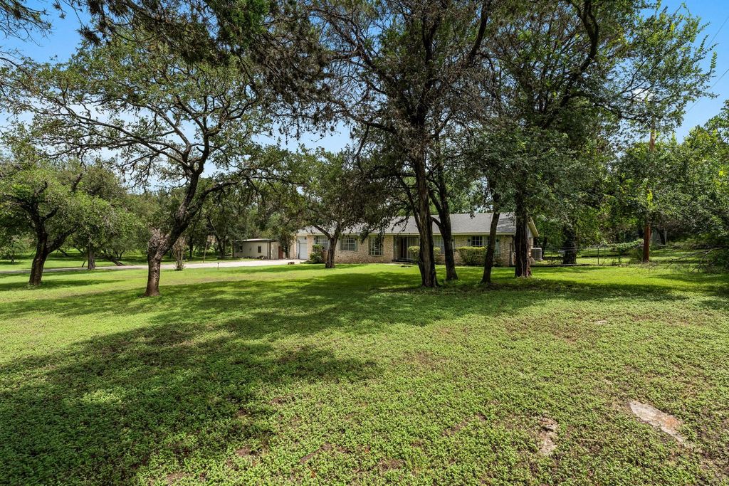 651 High Low DR, New Braunfels, TX 78132