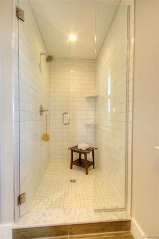 584 Round Rock Drive, Howell, MI 48843