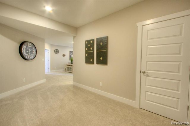 584 Round Rock Drive, Howell, MI 48843