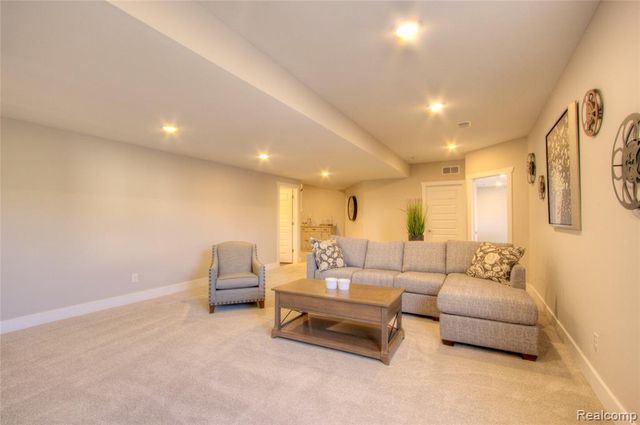 584 Round Rock Drive, Howell, MI 48843