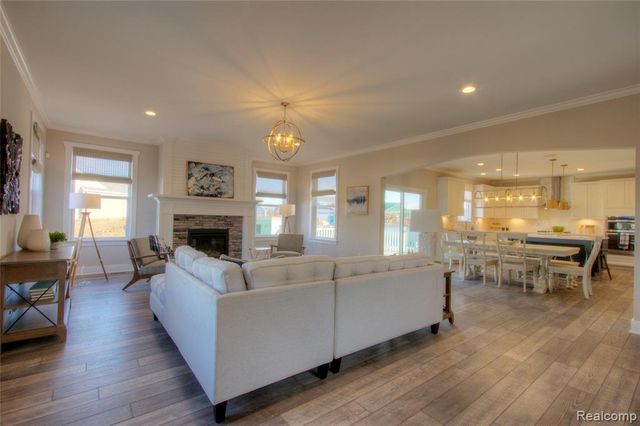 584 Round Rock Drive, Howell, MI 48843