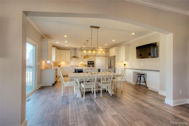 584 Round Rock Drive, Howell, MI 48843