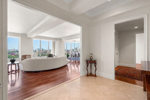 2 Avery Street 21E, Boston, MA 02111