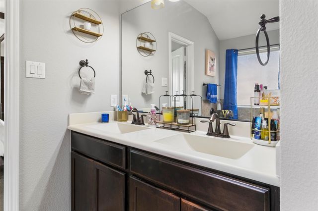 11700 Champion Creek Drive, Frisco, TX 75036