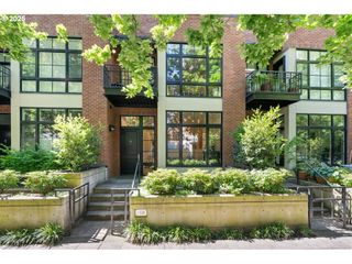 1128 Nw JOHNSON St 107, Portland, OR 97209