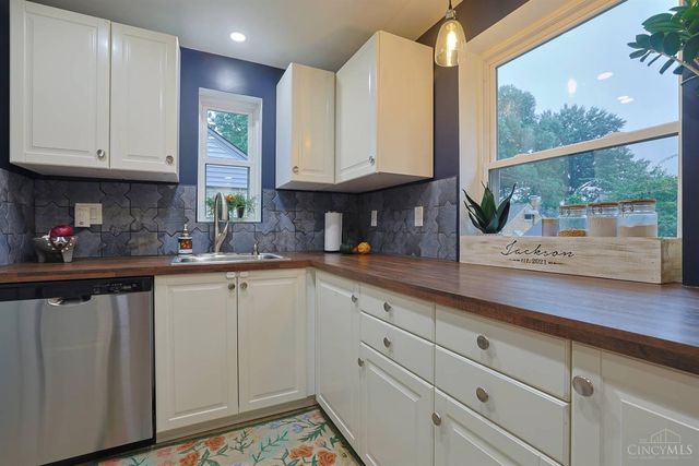 3803 Gatewood Lane, Silverton, OH 45236