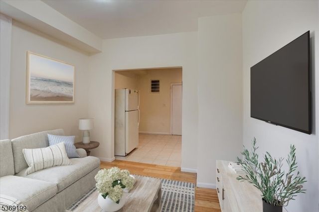 59 Brenner St, Newark City, NJ 07108