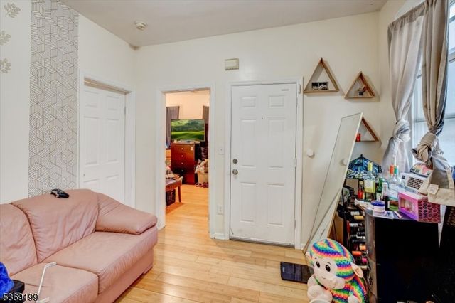 59 Brenner St, Newark City, NJ 07108