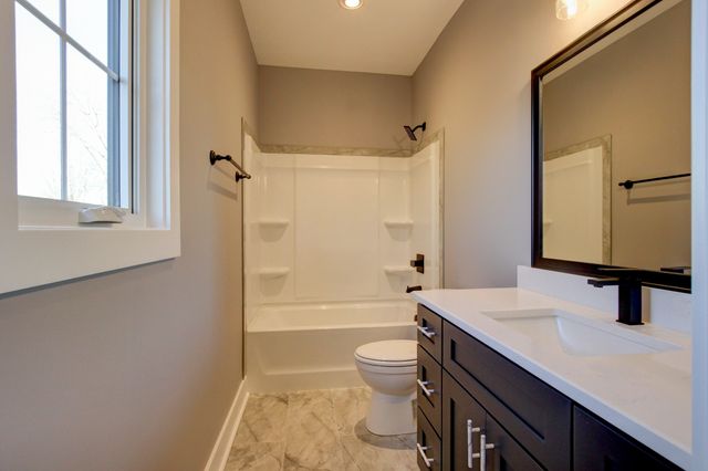 701 Sandringham Ct, Clarksville, TN 37043