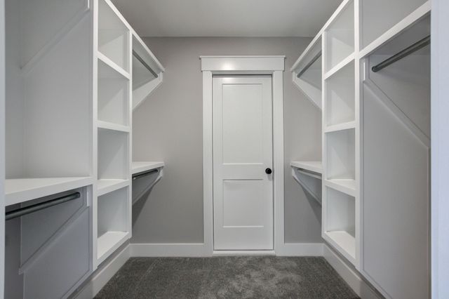 701 Sandringham Ct, Clarksville, TN 37043