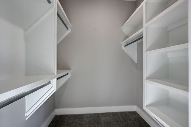 701 Sandringham Ct, Clarksville, TN 37043