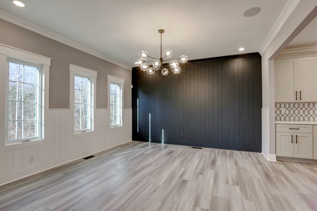 701 Sandringham Ct, Clarksville, TN 37043