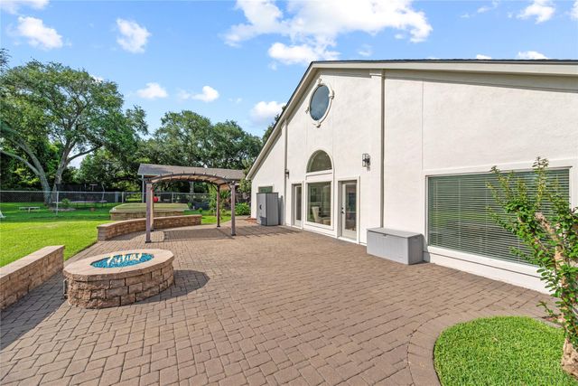 4815 Diamond Springs Drive, Missouri City, TX 77459